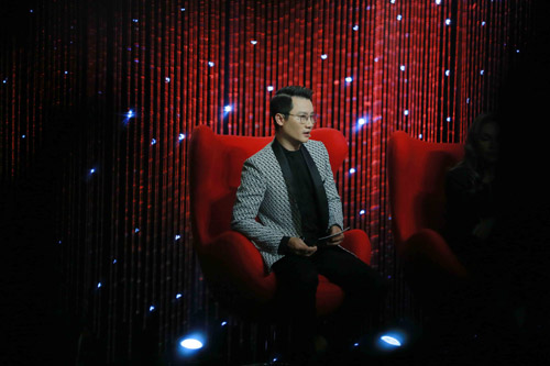 Vũ Hà bật khóc khi được Đàm Vĩnh Hưng tổ chức sinh nhật trên sân khấu - 7