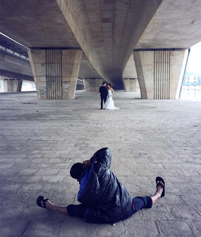 Cười đau ruột với hậu trường bộ ảnh cưới bá đạo có 1 không 2 - 16