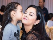 Làng sao - Phạm Quỳnh Anh xuất viện về nhà sau khi sinh con gái thứ 2