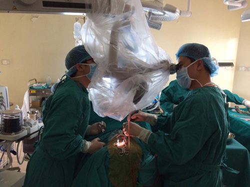 Chủ quan với cơn đau lưng âm ỉ, cô gái trẻ “chết lặng” khi bác sỹ đọc kết quả - 2