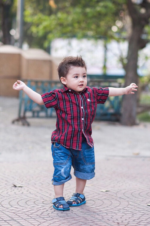 Dân mạng mê mẩn vì nhan sắc “hoàng tử” của Quán quân Sao nhí 2016 - 6