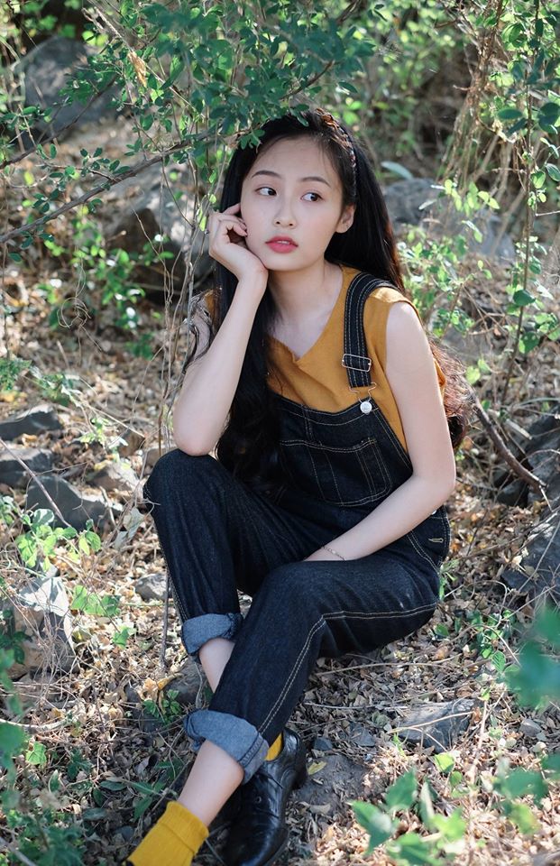 8 cách mặc bò yếm amp;#34;đẹp nhất Vịnh Bắc Bộamp;#34; giúp bạn ăn gian được cả chục tuổi - 3