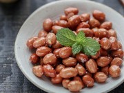 Bếp Eva - Rẻ tiền thế thôi nhưng 4 món lạc này luôn ngon cơm đến bất ngờ