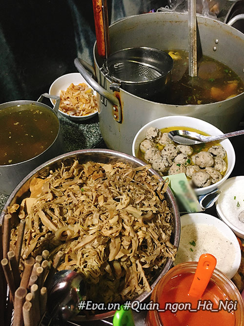 Thèm nhỏ dãi với hàng bún gà mọc Hàng Ngang ngon đúng chuẩn Hà Thành - 3