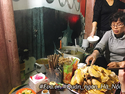 Thèm nhỏ dãi với hàng bún gà mọc Hàng Ngang ngon đúng chuẩn Hà Thành - 5