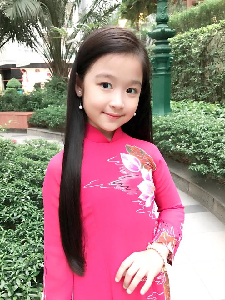 Tiểu mỹ nhân đẹp nhất Việt Nam lại khiến fan ngây ngất khi mặc áo bà ba - 4