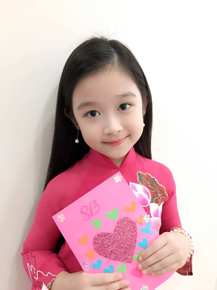 Tiểu mỹ nhân đẹp nhất Việt Nam lại khiến fan ngây ngất khi mặc áo bà ba - 5