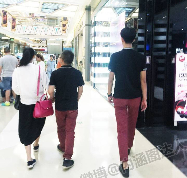 amp;#34;Sự tíchamp;#34; một chiếc áo 2 số phận khiến bao trai thanh gái tú tủi thân từ đây mà ra! - 1