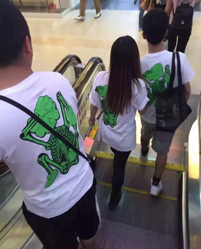 amp;#34;Sự tíchamp;#34; một chiếc áo 2 số phận khiến bao trai thanh gái tú tủi thân từ đây mà ra! - 7