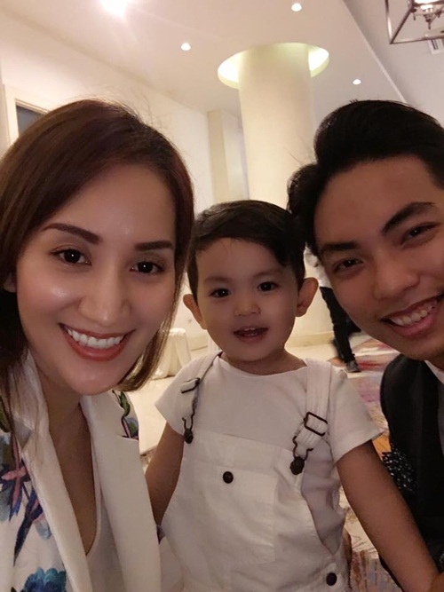 Khánh Thi - Phan Hiển nhí nhảnh đưa Kubi đi đám cưới cặp đôi amp;#34;Thử thách cùng bước nhảyamp;#34; - 3