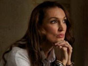 Tin tức - Bị cha ruột xâm hại tình dục suốt 10 năm, cô gái trẻ dũng cảm rũ bỏ quá khứ, làm điều khiến bao người khâm phục