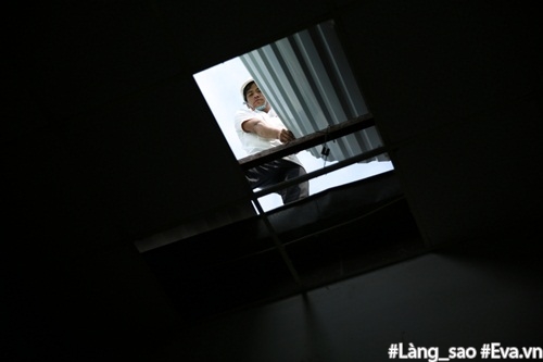 amp;#34;Nàng thơamp;#34; đầu tiên trong đời Ngọc Sơn bất ngờ khi được lợp lại mái căn nhà dột nát - 4