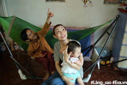 amp;#34;Nàng thơamp;#34; đầu tiên trong đời Ngọc Sơn bất ngờ khi được lợp lại mái căn nhà dột nát - 5