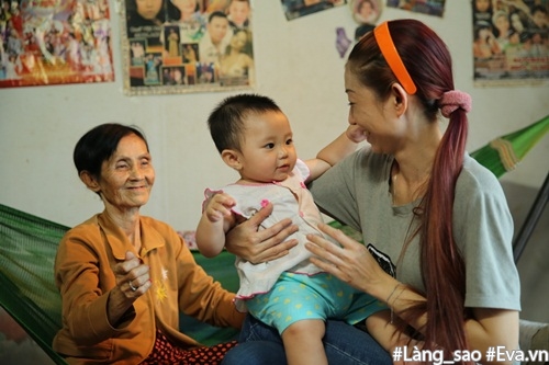 amp;#34;Nàng thơamp;#34; đầu tiên trong đời Ngọc Sơn bất ngờ khi được lợp lại mái căn nhà dột nát - 6