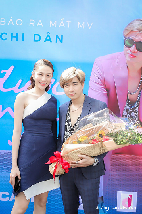 Phương Trinh Jolie eo thon, ngực đầy, tình tứ bên amp;#34;trai đẹpamp;#34; Chi Dân - 13