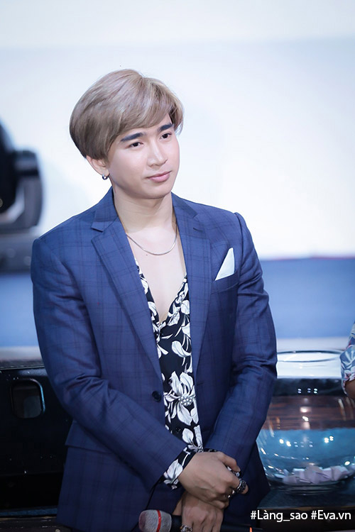 Phương Trinh Jolie eo thon, ngực đầy, tình tứ bên amp;#34;trai đẹpamp;#34; Chi Dân - 9