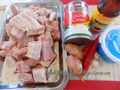 Sườn rim nước cốt dừa vừa béo vừa thơm - 1