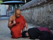 Eva tám - Phát hiện vợ ngoại tình, chồng nhất định đòi đi tu