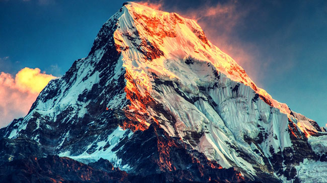 Nepal và Trung Quốc

Biên giới giữa Nepal và Trung Quốc là đỉnh Everest. Nơi này trở thành đường biên giới cao nhất thế giới.
