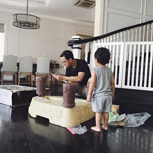Tăng Thanh Hà hốt hoảng trước trò nghịch ngợm của con trai - 2