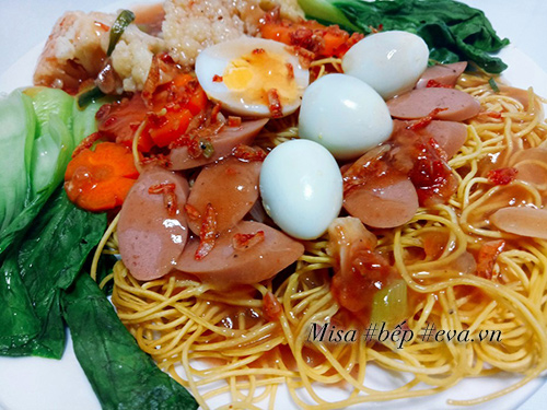 Mì xào giòn cho bữa sáng thật ngon - 8