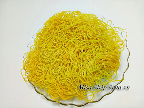 Mì xào giòn cho bữa sáng thật ngon - 2