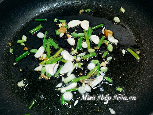Mì xào giòn cho bữa sáng thật ngon - 5
