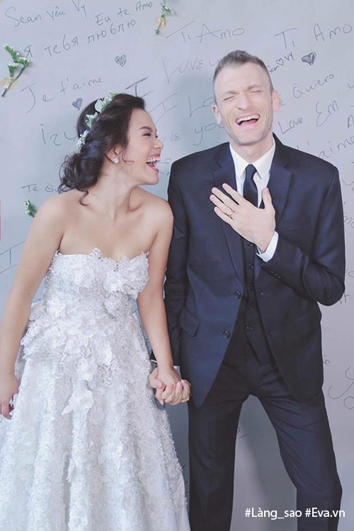 Bố mẹ Phương Vy Idol amp;#34;mắt tròn mắt dẹtamp;#34; khi thấy con gái hôn chồng Tây đắm đuối - 2