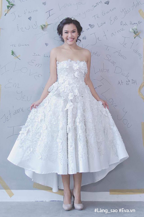 Bố mẹ Phương Vy Idol amp;#34;mắt tròn mắt dẹtamp;#34; khi thấy con gái hôn chồng Tây đắm đuối - 9