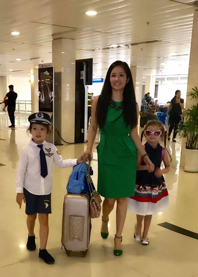 Con trai lai Tây của Hồng Nhung điển trai hút hồn với trang phục phi công - 1