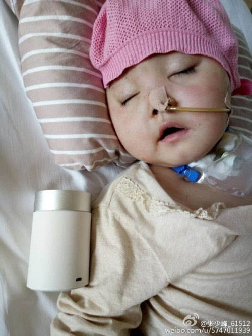 Quấy khóc khi mẹ và nhân tình đang amp;#34;mây mưaamp;#34;, bé gái 1 tuổi bị đánh đến hôn mê - 1