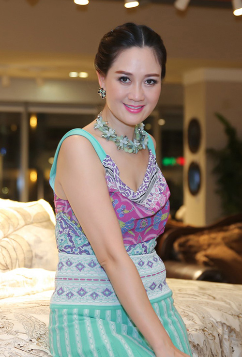 Sao Việt trang điểm xấu: Mai Ngô mặt loang lổ, Kaity già đi chục tuổi vì mi amp;#34;thảm họaamp;#34; - 3