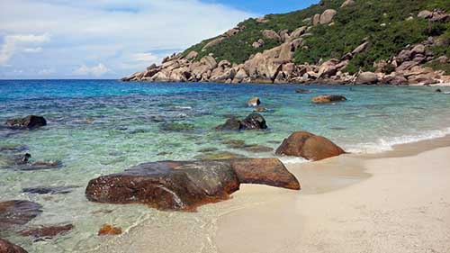 Hè này, đến Bình Ba ăn tôm hùm amp;#34;ngập mồmamp;#34;, tắm biển hoang sơ nơi nhiều người còn chưa biết đến - 4