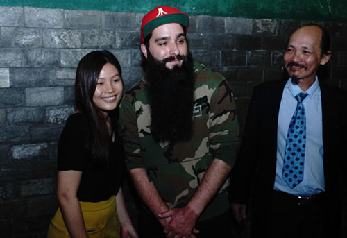 Không chỉ đến nhà ăn cơm, đạo diễn phim Kong còn đi nghe nhạc cùng Hồ Ngọc Hà - 6