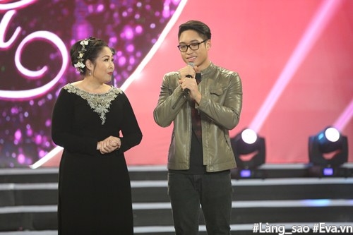 Con trai NSND Hồng Vân xúc động gửi lời cảm ơn bố dượng trên sóng truyền hình - 1