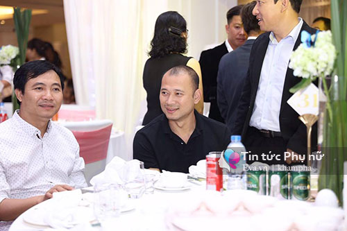 Người yêu Công Lý ân cần hỏi han Thảo Vân trong đám cưới MC Thành Trung - 2