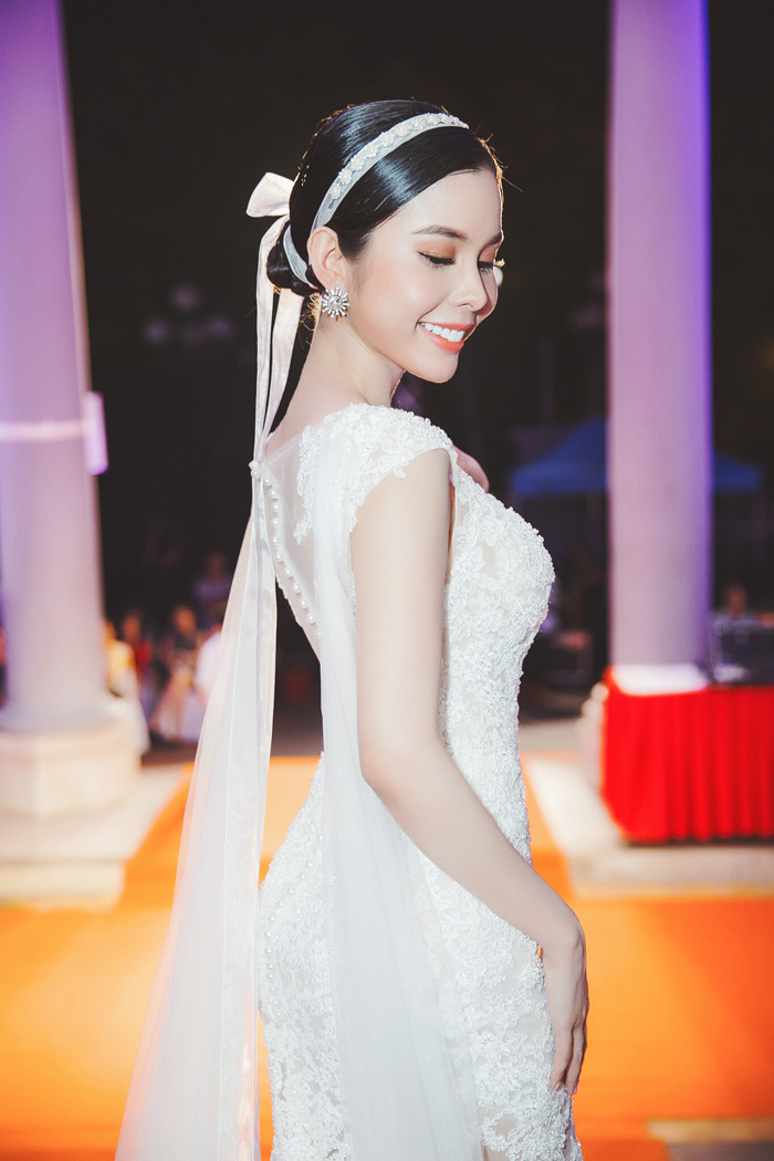 Huỳnh vy hóa cô dâu xinh đẹp với xu hướng váy cưới hot nhất