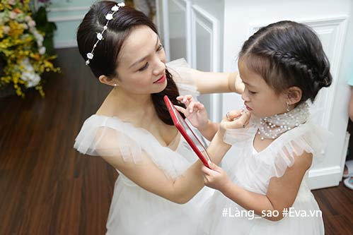 Con gái Phan Đinh Tùng xinh như công chúa, thích thú tập đánh trống trong sự kiện - 3