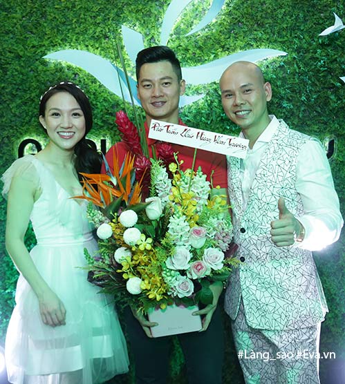 Con gái Phan Đinh Tùng xinh như công chúa, thích thú tập đánh trống trong sự kiện - 13