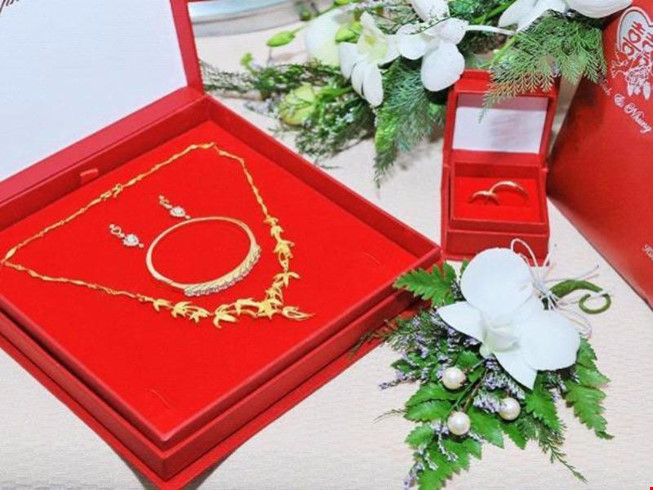 Hi hữu: Chú rể ‘hụt’ kiện đòi vàng cưới cô dâu - 1