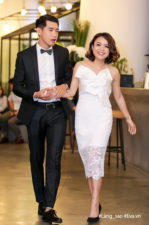Sao Việt 24h: Thái Trinh say đắm hôn Quang Đăng trên bờ biển - 2