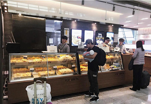 Hành động đầu tiên của Thanh Bình - Ngọc Lan khi đưa con về nước khiến bao người xúc động - 2