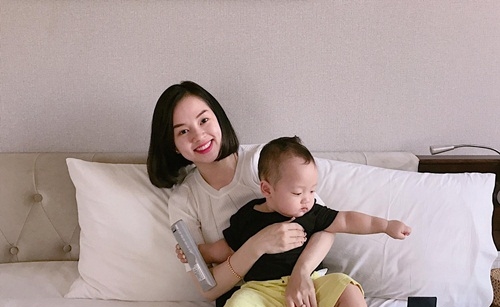 Kỳ Hân livestream, thẳng thắn đề cập đến con trai riêng của chồng và Ly Kute - 2