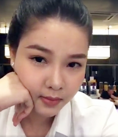 Kỳ Hân livestream, thẳng thắn đề cập đến con trai riêng của chồng và Ly Kute - 1