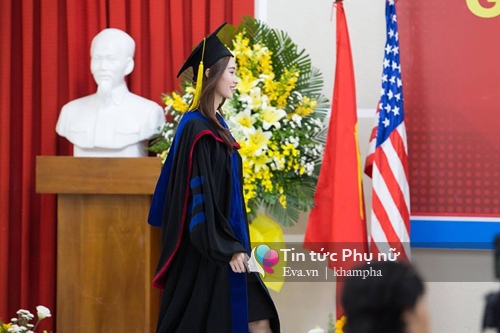 HH Thu Thảo kể chuyện quá khứ trong ngày nhận bằng tốt nghiệp Đại học - 2