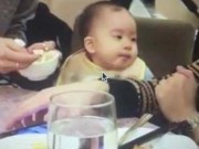 Clip Eva - Video: Bao muộn phiền cũng tan biến hết khi nghe em bé này cười giòn