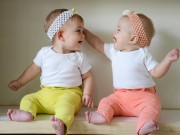 Bà bầu - “Bà mẹ siêu trứng” cứ mỗi tháng lại rụng 2 quả, 3 lần mang bầu song thai