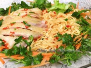 Bếp Eva - Ăn sáng với mỳ tôm gà trộn chua cay mặn ngọt như thế này mới ngon