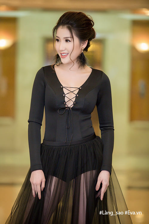 Hiếu Nguyễn điển trai như nam thần, nổi bật bên 2 Á hậu amp;#34;kín tiếngamp;#34; Bảo Như, Lâm Thùy Anh - 3