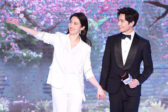 Bị chê béo, Lưu Diệc Phi vẫn xinh đẹp, quý phái với sắc trắng tinh khôi - 7